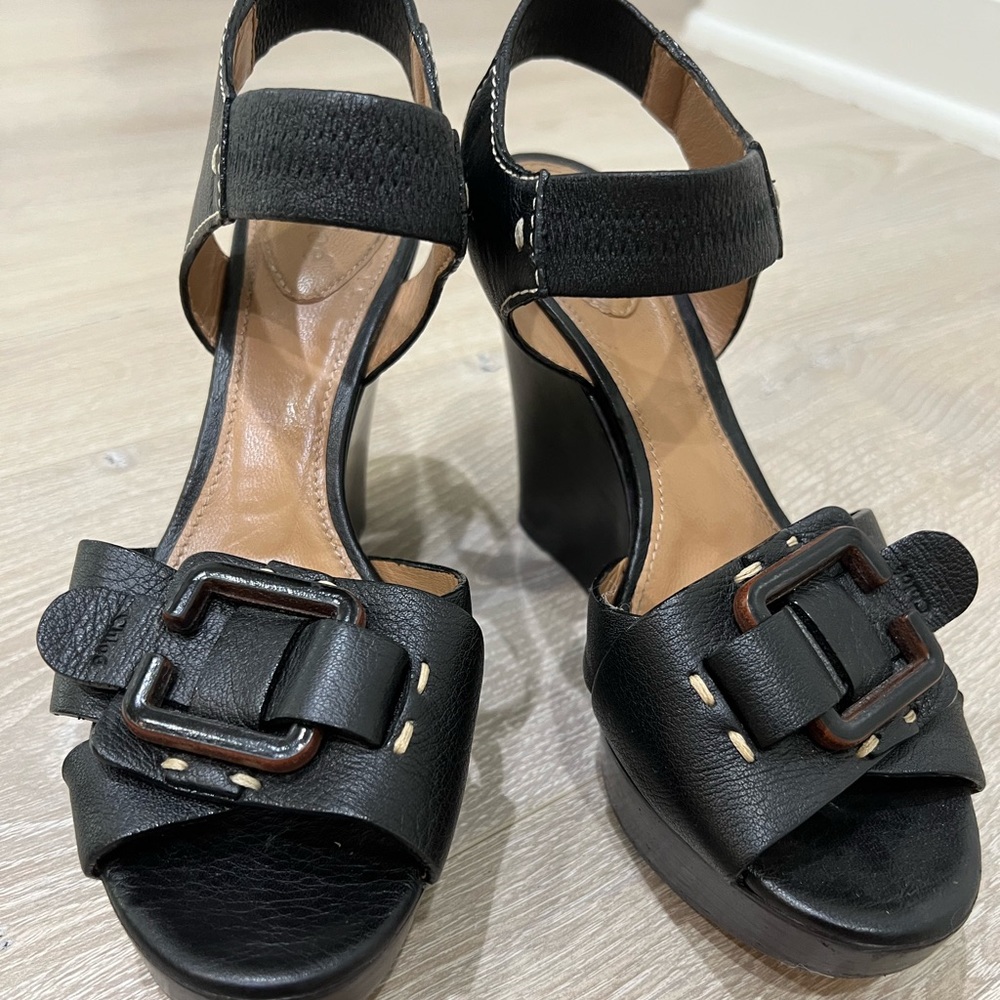 Chloe wedges